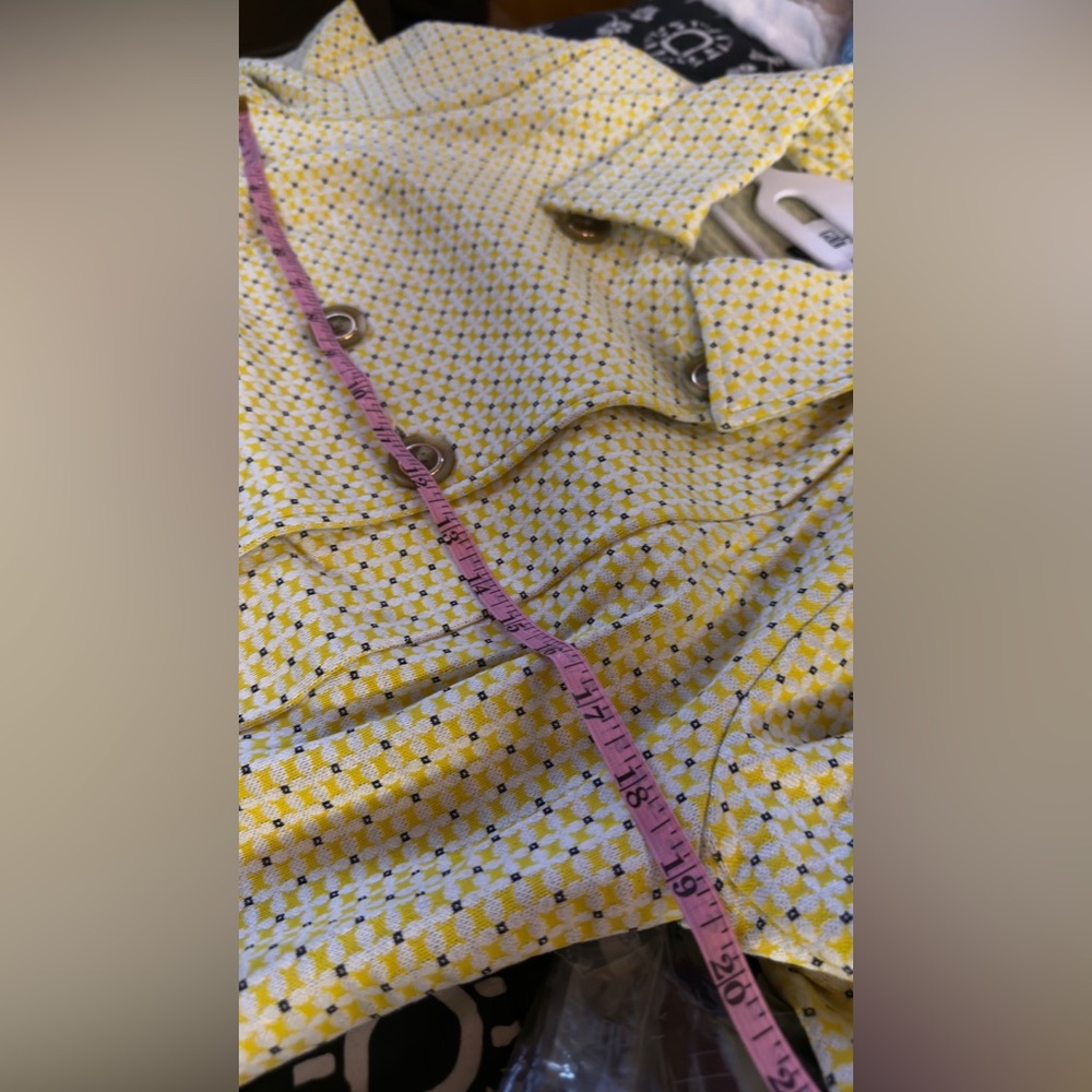 CAbi Hobnob Topper in Daffodil - Picture 9 of 10
